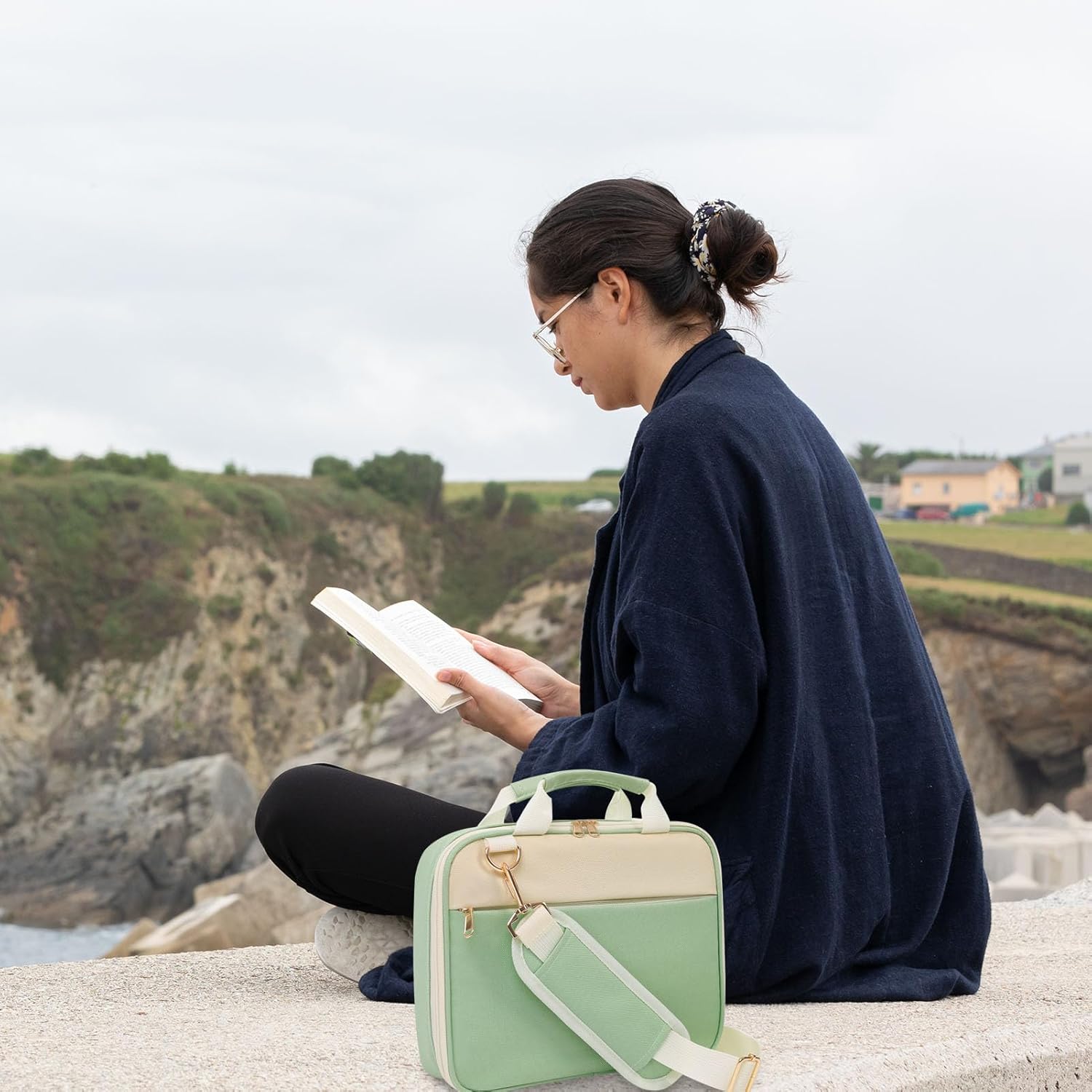 Bible Cover Case for Women, Green Bible Case with Handle and Zippered Pocket for Bible Accessories Supplies, Carrying Bible Bag with Detachable Pen Slot/Shoulder Strap for Ladies and Girls 5 71YeYZyV3KL. AC SL1500 - northernschoolofshiatsu.co.uk