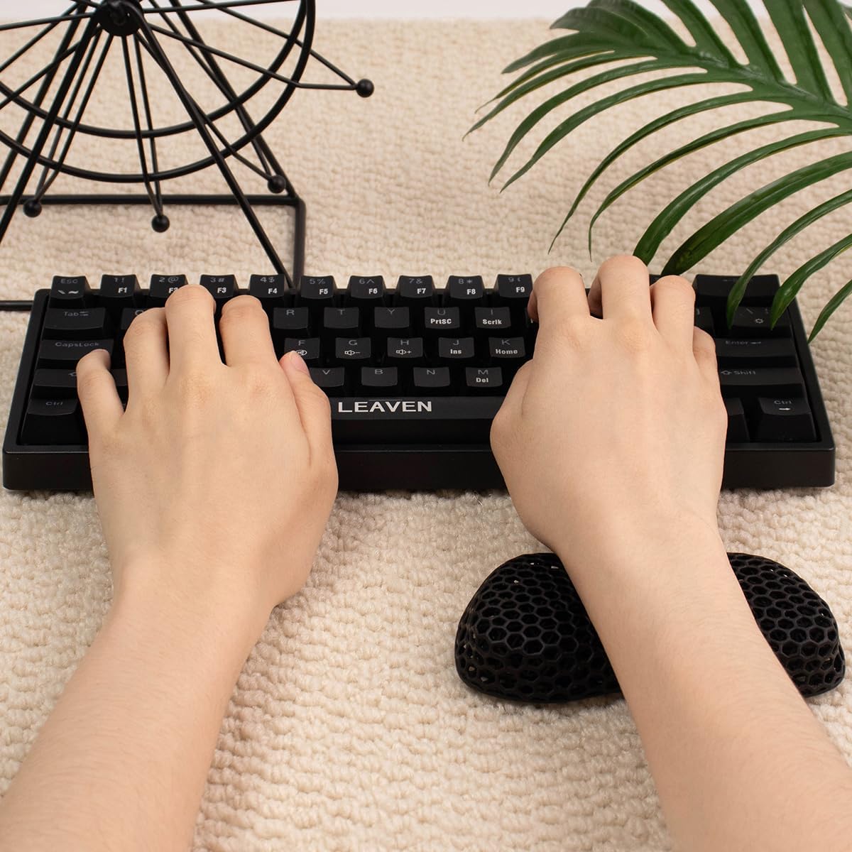 Black Mouse Wrist Rest, Ergonomic Wrist Rest for Mouse, Mouse Pad Wrist Support, Wrist Cushion, 3D Printed Breathable Honeycomb Design Wrist Rest, Suitable for Computers, Laptops, Office, Gaming 10 71nWBVpZO2L. AC SL1200 - northernschoolofshiatsu.co.uk