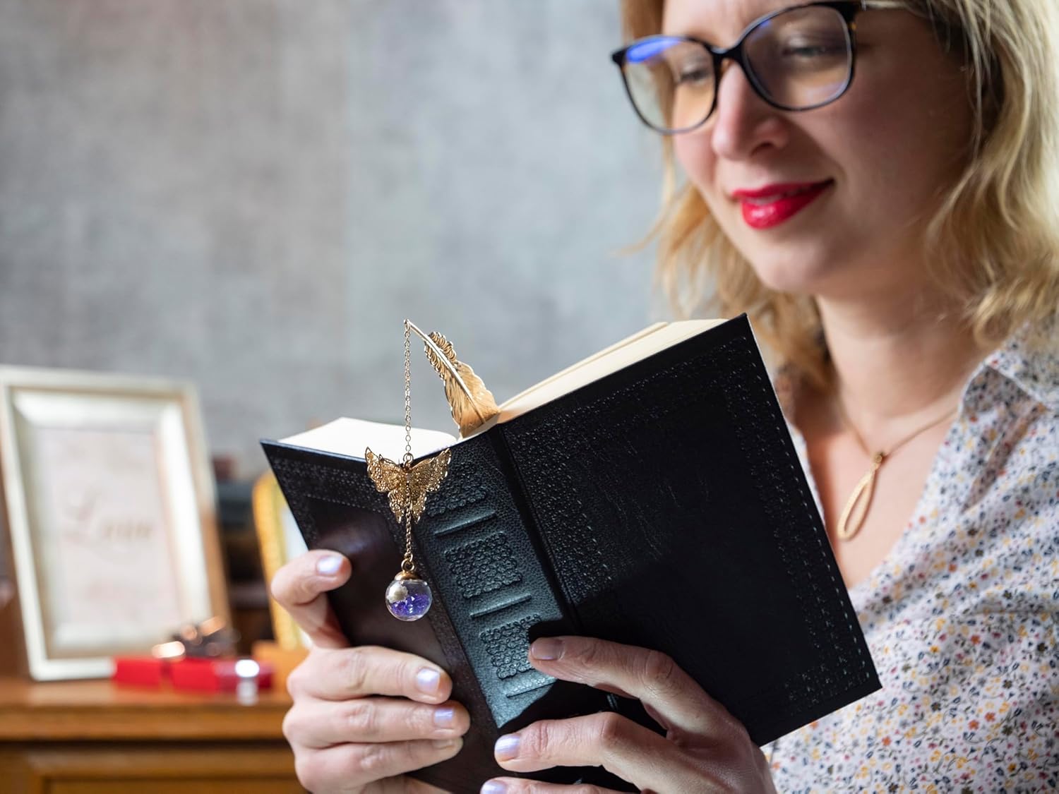 Toirxarn Gold Feather Bookmark with Butterfly Charm - Elegant Bookmarks for Women, Book Lovers, Teacher Appreciation, Stocking Stuffers, Unique Birthday Gifts 4 817vY0eciNL. AC SL1500 - northernschoolofshiatsu.co.uk