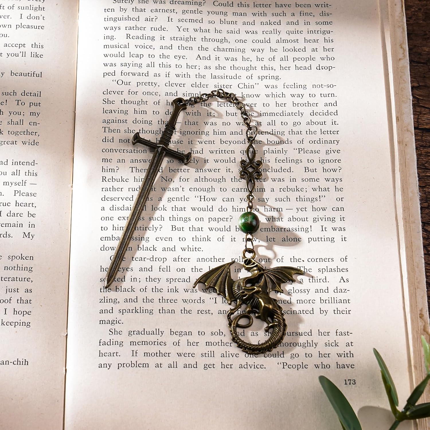 Fourth Wing Sward Bookmark - Fantasy Cool Dragon Page Mark Reading Men Boys Kids Unique Tassel Metal Antique Green Bookmarks for Book Club Students Teachers School Supplies Birthday Gifts 3 91Sp enjTNL. AC SL1500 - northernschoolofshiatsu.co.uk